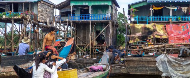 Chong-Kneas-floating-village-in-Cambodia
